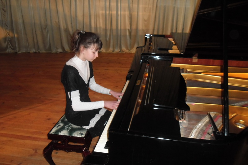 Міський дитячий музичний конкурс «Казковий рояль»